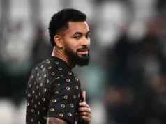 Manchester United Kembali Incar Douglas Luiz, Skema Tukar Pemain Jadi Opsi