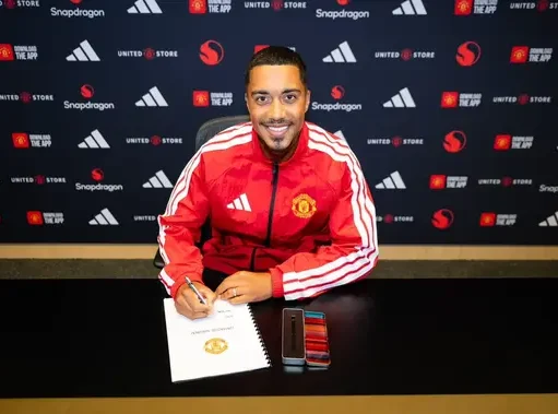 Manchester United Lepas Wonderkid Sekou Kone Usai Rekrut Santos dan Tielemans