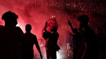 Maroko Tersingkir, Fans Rusuh di Inggris dan Belanda