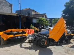 McLaren Rp 9 Miliar Terbelah Dua Usai Kecelakaan di Sukoharjo