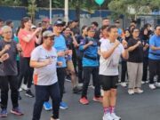 Menkes Budi Gunadi dan Gubernur Pramono Jogging Bareng di CFD Kuningan