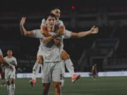 Mitchell Baker Hattrick Debut, Media Hongkong Terkesima