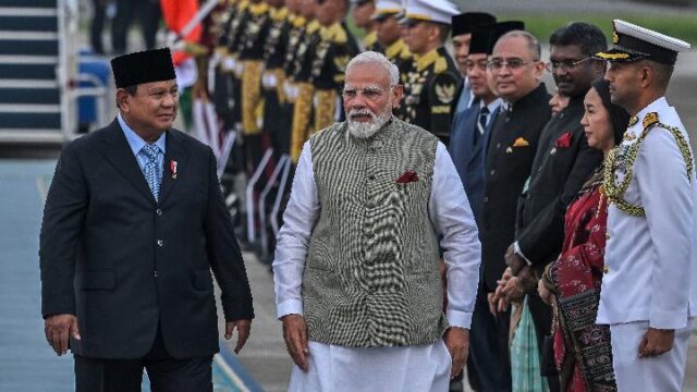 Modi-Kunjungi-Candi-Prambanan-Sebagai-Simbol-Kerja-Sama-Pemugaran