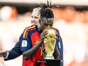 Nico Williams Persembahkan Medali Juara Piala Dunia untuk Ibunda