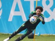 Ochoa Gantung Sarung Tangan, Tutup Karier Legendaris Setelah 6 Piala Dunia