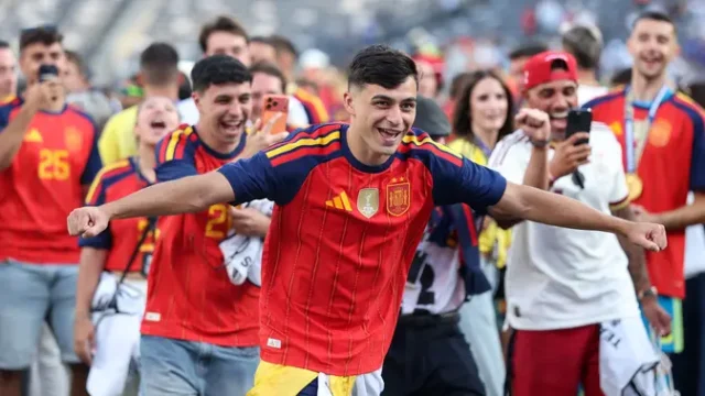 Pedri-Tendang-Penalti-ke-Gawang-Ayahnya-Usai-Spanyol-Juara-Piala-Dunia-2026