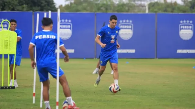Pemain-Baru-Persib-Luka-Menalo-Langsung-Jatuh-Hati-pada-Bandung