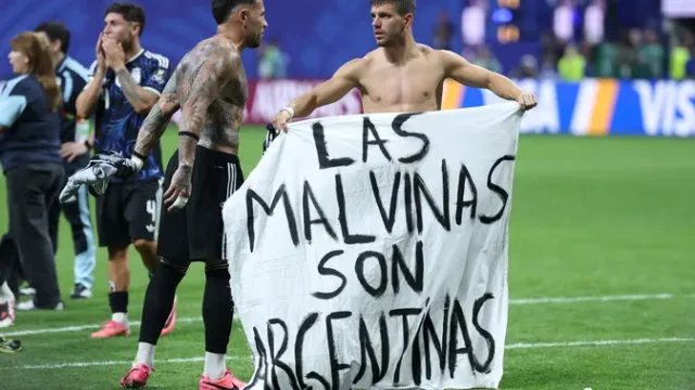 Pemerintah-Inggris-Desak-FIFA-Sanksi-Argentina-Usai-Spanduk-Malvinas