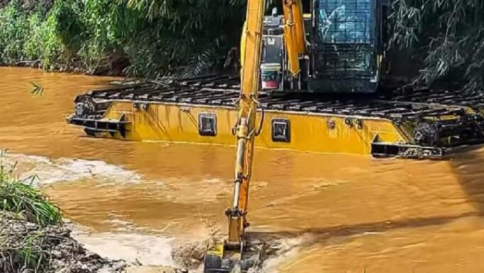 Pemkot Pekanbaru Lanjutkan Normalisasi Sungai Sail untuk Atasi Banjir
