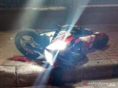 Pemotor Tewas Usai Tabrak Pembatas Jalan di Meruya Utara