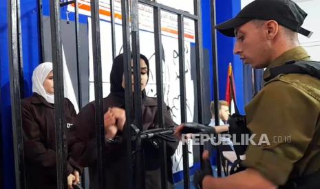 Perempuan Palestina Alami Penindasan dan Pengabaian Medis di Penjara Israel