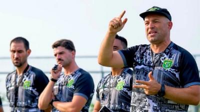 Persebaya-Surabaya-Siap-Hadapi-Musim-2026-2027-dengan-Latihan-Seimbang-di-Bawah-Bernardo-Tavares