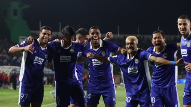 Persib-dan-Persebaya-Pastikan-Tiket-Semifinal-Piala-Presiden-2026