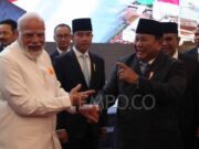 Prabowo Beri Angklung sebagai Simbol Persahabatan kepada PM Modi