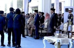 Prabowo Beri Hormat kepada Jokowi di HUT Ke-80 Bhayangkara