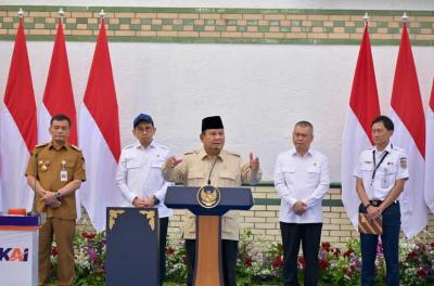 Prabowo Perintahkan Pemasangan Pintu Otomatis di Ribuan Lintasan KA