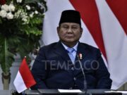 Prabowo Sambut Narendra Modi di Bandara Halim dengan Upacara Kenegaraan