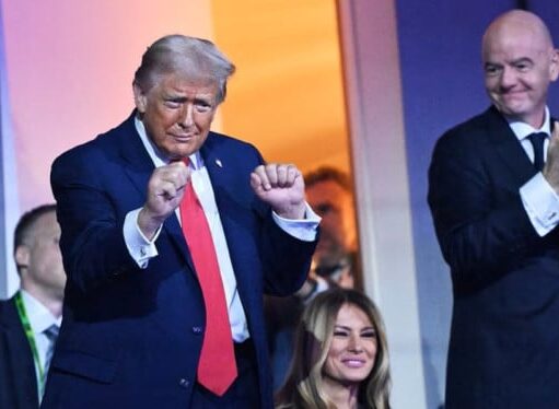 Presiden FIFA Akui Dapat Telepon Donald Trump Soal Kontroversi Kartu Merah Balogun
