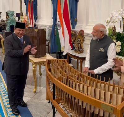 Presiden Prabowo Beri Angklung, PM Modi Mainkan Kuch Kuch Hota Hai