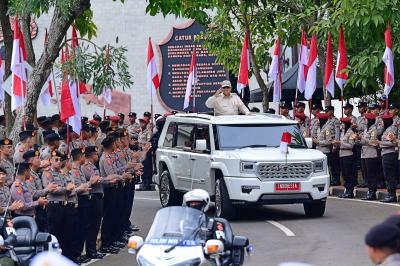 Presiden-Prabowo-Pimpin-Upacara-Hari-Bhayangkara-Ke-80-di-Cikeas
