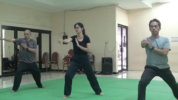 Prisia-dan-Fauzi-Berlatih-Kompak-demi-Tampil-di-Festival-Silat-Vietnam