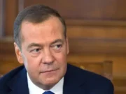 Putin Kirim Medvedev Hadiri Pemakaman Ali Khamenei