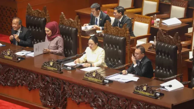 RUU-Lalu-Lintas-Angkutan-Jalan-Disetujui-sebagai-Inisiatif-DPR
