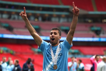 Real Madrid Incar Rodri, Man City Pasang Harga Rp2 Triliun