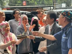 Roy Suryo Tiup Lilin Ulang Tahun di Pengadilan Jelang Putusan Praperadilan