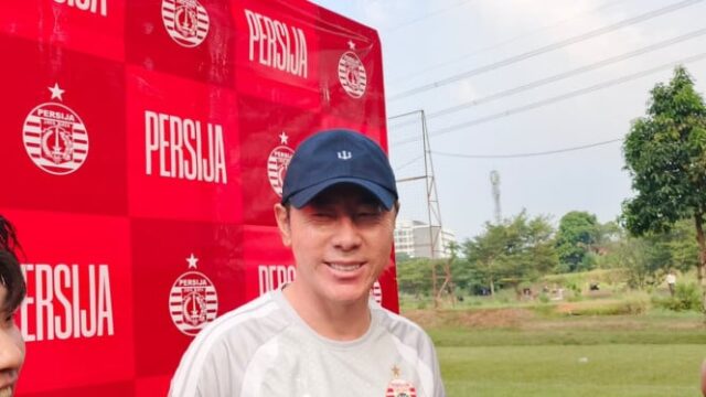 Shin-Tae-yong-Dapat-Sanksi-Keras-dari-KFA-Nasibnya-di-Persija-Menjadi-Tanda-Tanya