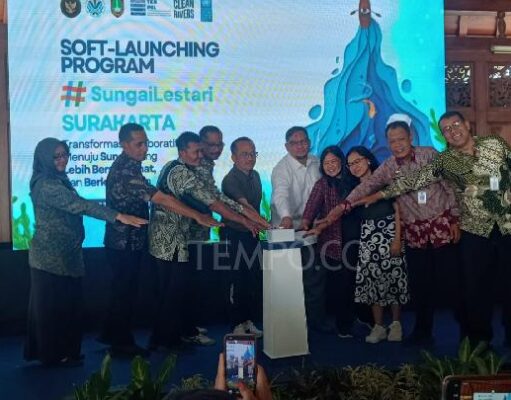 Solo Uji Coba Pengelolaan Sampah Sungai Berbasis Data