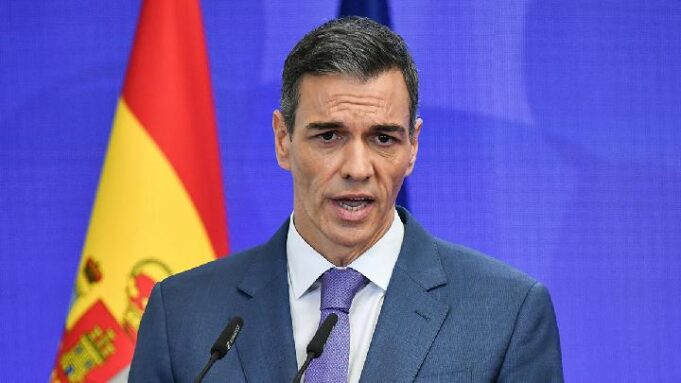 Spanyol Huyahkan Militer Hadapi Gelombang Imigran di Ceuta