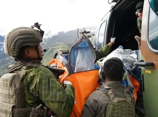 TNI Buru KKB Penembak Pilot Amerika di Papua