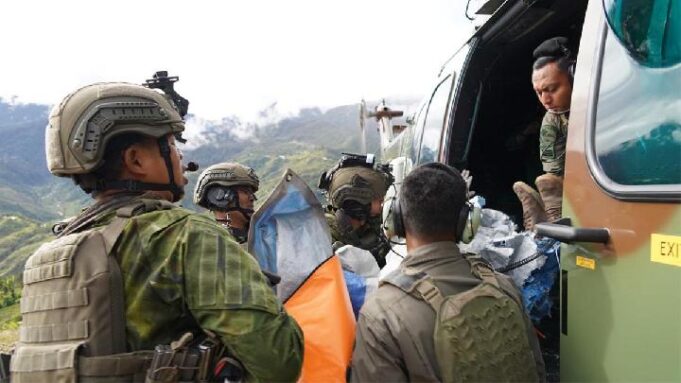 TNI Lakukan Operasi Amankan Lokasi Penembakan Pilot di Yahukimo