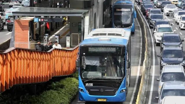 Tarif-Transjakarta-Diusulkan-Naik-Jadi-Rp5.000-untuk-Perjalanan-dalam-Jakarta