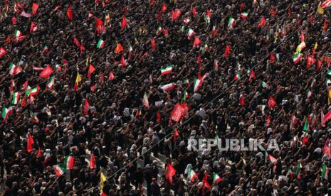 Trump Kritik Duka Warga Iran atas Pemakaman Khamenei sebagai Palsu