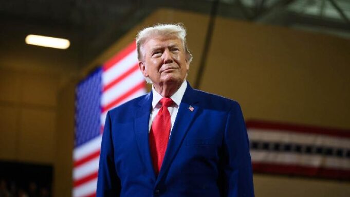 Trump Tunda Serangan ke Iran Akibat Stok Rudal Hampir Habis