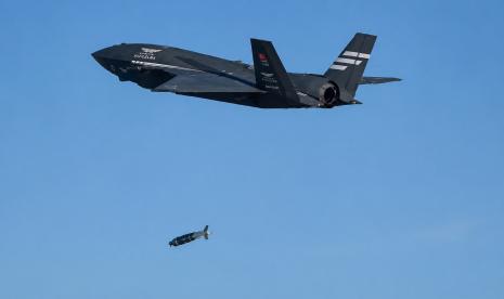 Turki-Pamer-Drone-Tempur-KIZILELMA-Tembakkan-Rudal-Supersonik-di-Langit-NATO