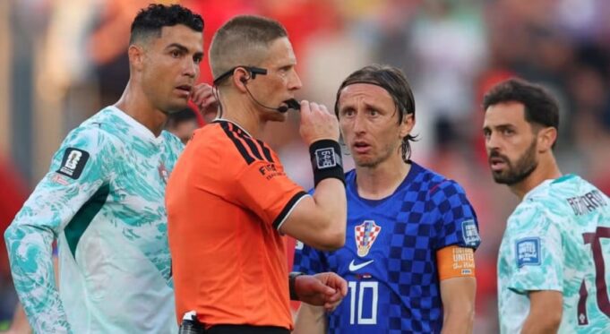 VAR Batalkan Gol Kroasia, FIFA Ungkap Peran Bola Cerdas Trionda
