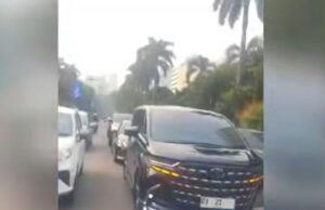 Viral Mobil Patwal RI-21 Diduga Memepet Pengemudi di Senayan, Polda Metro Mulai Dalami