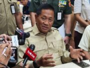 Wamen Pertahanan Dilantik Jadi Gubernur Pertama Universitas RI
