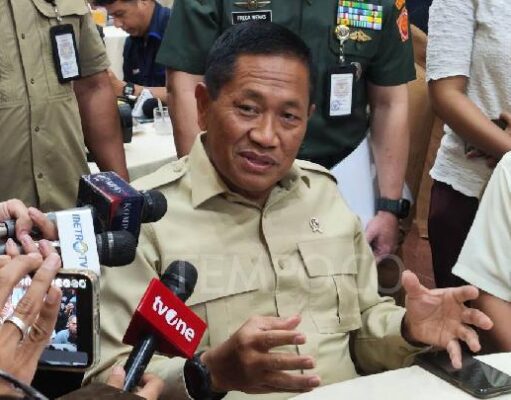 Wamen Pertahanan Dilantik Jadi Gubernur Pertama Universitas RI