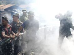 Kodim 1714/Puncak Jaya Reaksi Cepat Bantu Pemadaman Kebakaran di Kota Mulia