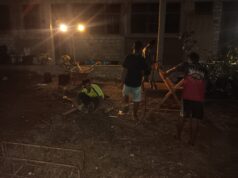 Lembur Hingga Malam, Satgas TMMD Ke-129 Kodim 1807/Sorong Selatan Kebut Pembangunan Rumah Semi Permanen Capai 49 Persen