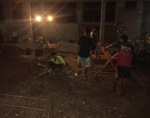 Lembur Hingga Malam, Satgas TMMD Ke-129 Kodim 1807/Sorong Selatan Kebut Pembangunan Rumah Semi Permanen Capai 49 Persen