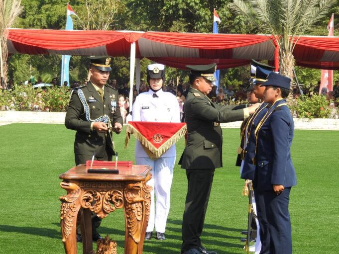 Kodiklat TNI Cetak 734 Perwira Prajurit Karier TNI Gelombang I TA 2026 Siap Mengabdi kepada Bangsa dan Negara