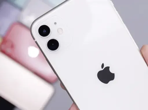 iPhone Fold Diperkirakan Rilis September 2026