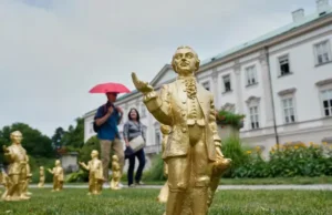 210 Patung Mini Mozart Hilang Misterius di Salzburg