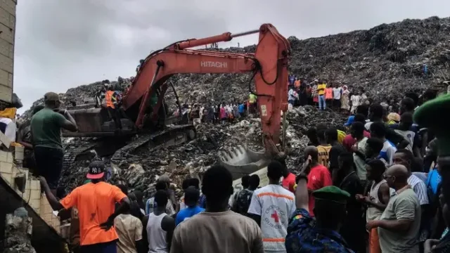 30-Tewas-Tertimbun-Longsor-Gunungan-Sampah-di-Guinea