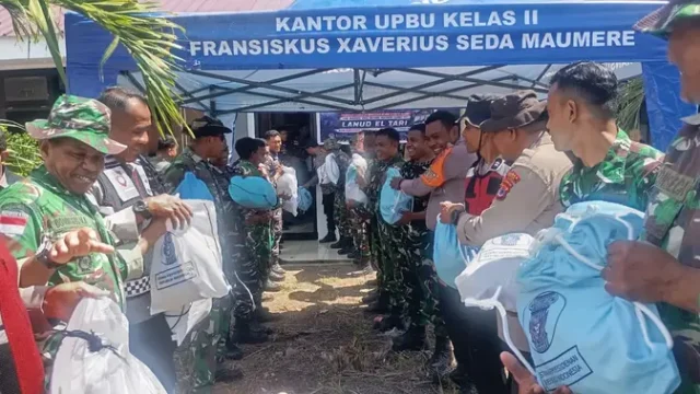 4.925-Paket-Sembako-Bantuan-Gempa-NTT-Tiba-45.075-Masih-Dalam-Perjalanan